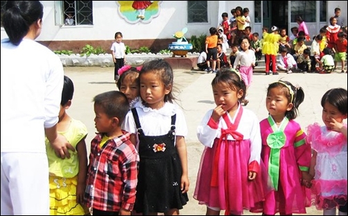 ▲ 북한 탁아소 어린이들 모습(기아대책 제공)     © 조종안