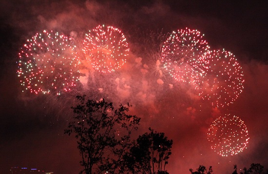 5일 저녁 여의도한강공원 일대에서 열린 '2013 서울세계불꽃축제’   ⓒ 안영혁