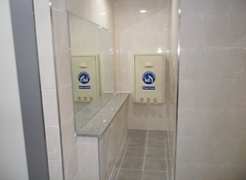 각종 편의시설이 갖춰진 친환경 화장실로 새롭게 탈바꿈한 신월근린공원 내 화장실