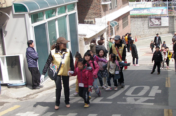 어린이 등하교 교통안전지도 시행 <서울 양천초등학교 앞>