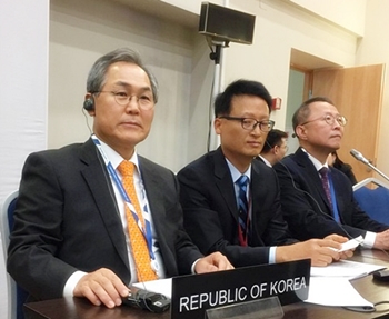  세계의회사무총장회의(ASGP)에 참석한 우윤근 국회사무총장(사진 왼쪽) ©국회사무처