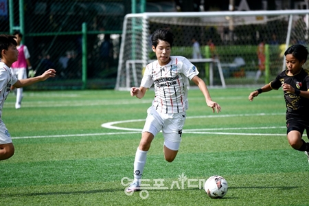 ▲대한축구협회가 발표한 KFA M13 퓨처팀 1차 명단에 포함된 영등포구 스포츠클럽 축구 전문선수반 출신인 문래중학교 남경완 선수/이미지=영등포구 스포츠클럽 제공 