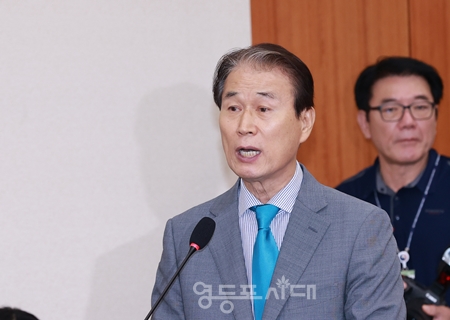▲권오을 보훈부 장관 후보자가 모두 발언에서 “독립, 호국, 민주의 역사를 아우르는 보훈이야말로 갈등과 분열을 봉합하고 모두가 공감하는 미래로 나아갈 수 있는 출발점이다”라고 강조하고 있다. Ⓒ영등포시대