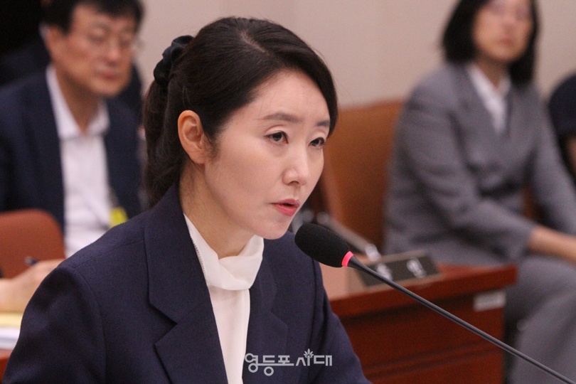 ▲강선우 여성가족부 장관 후보자가 14일 서울 여의도 국회에서 열린 인사청문회에서 의원 질의에 답변하고 있다. ⓒ영등포시대