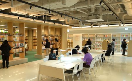 브라이튼 도서관 내부(@영등포구)
