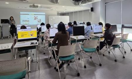 서울시가족센터의 취업역량강화교육에 참여하고 있는 다문화가족(@서울시)