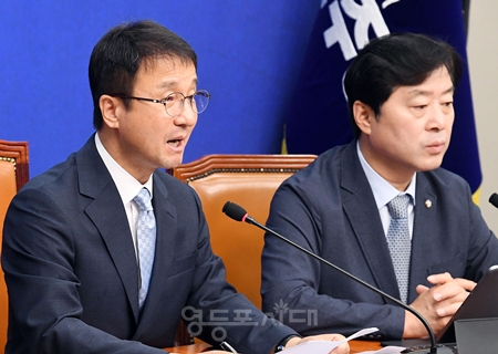 ▲한병도 원내대표(왼쪽)가 7월 10일 국회에서 열린 최고위원회의 모두발언에서 “검찰개혁의 완성은 국민을 위한 형사사법 체계를 만드는 것”이라고 강조하고 있다. ⓒ영등포시대