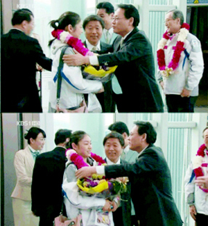 지난 2010년 3월 밴쿠버 동계올림픽 금메달리스트인 김연아 선수가 귀국 환영행사에 나온 유인촌 당시 문화체육관광부 장관의 인사를 기피하는 듯한 동영상 사건. 이른바 '회피 연아 동영상'이다.  ⓒ 한국방송 화면 이미지 캡쳐