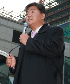 연대사 에 나선 김원열 공동대표       &copy; 추광규 