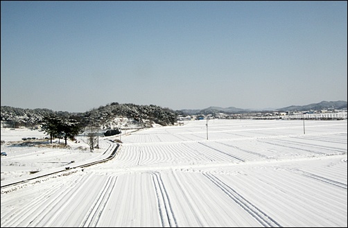 눈으로 뒤덮인 산야, 감탄사가 절로 나왔다.     &copy; 조종안