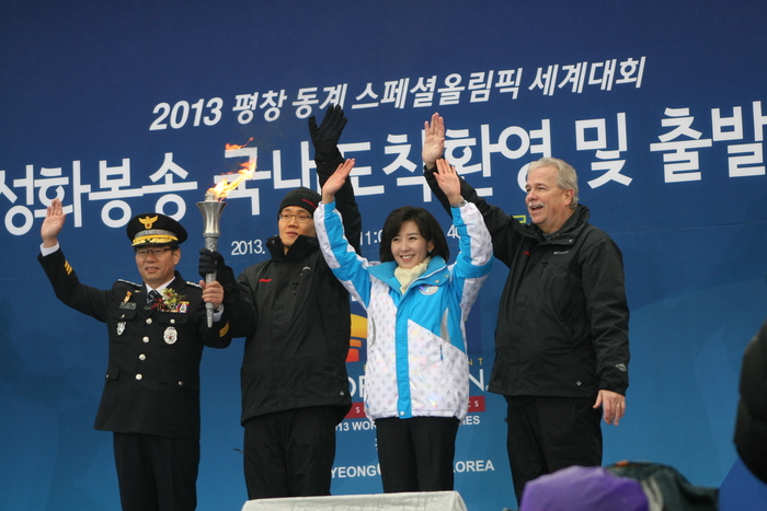 ▲ 김기용 경찰청장 ,  나경원 스페셜올림픽 조직위원 회장 , 안진용 선수     &copy; 김아름내 