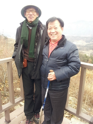 ▲ 유홍준 전 문화재청장님과 함께.   &copy;이민국   