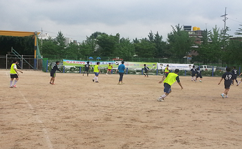 경찰관과  대영중학교 학생간 친선 축구대회
