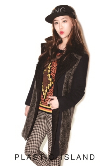 다솜은 최근 씨스타 멤버들과 함께 브랜드 플라스틱 아일랜드의 겨울 광고 촬영 현장에서 팔색조 매력을 한껏 과시했다. (&copy;아이올리)