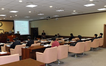 영등포구의회 본회의장에서 열린 공직선거법 관련 의회 세미나