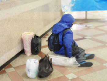 영등포역광장의 노숙자  (영등포시대 DB)