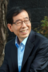 제36대 박원순 서울시장 취임식이 오는 7월 1일(화) 오전 10시부터 30분간 서울시청 정문 앞에서 개최된다. 