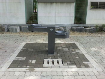  휠체어 이용객 이용가능 음수대