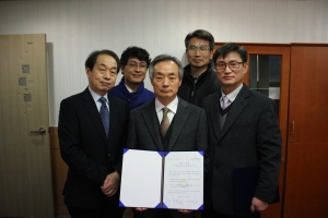 금천구시설관리공단 문길수 이사장은 5명의 부서장과 사업운영성과계약을 체결했다. &copy;금천구시설관리공단 