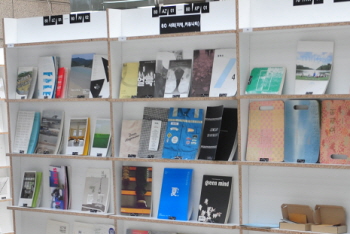 건국대 상허기념도서관이 독립출판 전시회를 개최했다. &copy;건국대학교