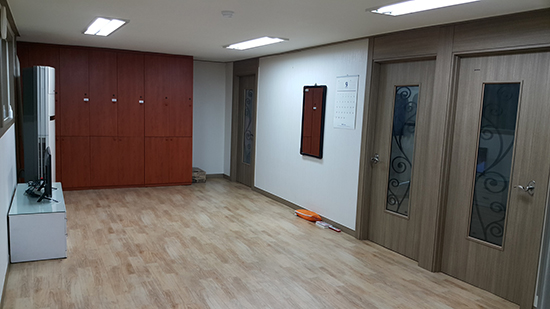 당산역 인근에 있는 한국마약퇴치운동본부 중독재활센터 숙소 내부 모습.