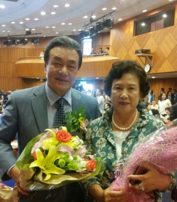 대한민국을 빛낸 인물대상을 수상한 탤런트 한인수 &copy;스타트리커뮤니케이션