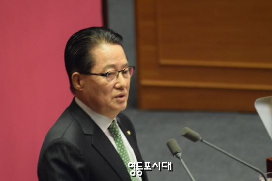 7일 오전 국민의당 박지원 비대위원장 겸 원내대표가 국회에서 교섭단체대표연설을 하고 있다. ©영등포시대