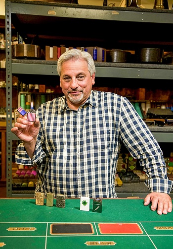 마블 소속 소품 전문가 러셀 보빗(Russell Bobbitt)