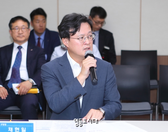 채현일 영등포구청장이 지역 의료관광 활성화를 위한 ‘영등포 스마트메디컬특구’ 특화사업자인 의료기관과 업무협약 체결에 앞서 인사말을 하고 있다. &copy;영등포구 