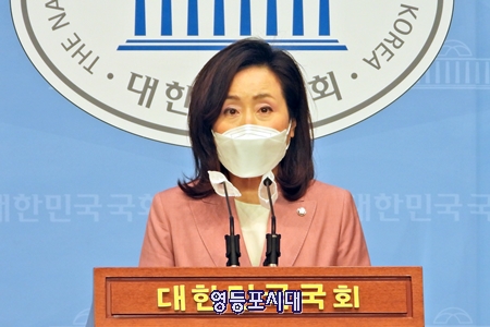 ▲국미의힘 전주혜 대변인이 11일 오전 논평에서 “검찰 수사는 충분히 미진했고 부족했다”며 대장동 게이트에 대한 특검을 촉구하고 있다. Ⓒ영등포시대