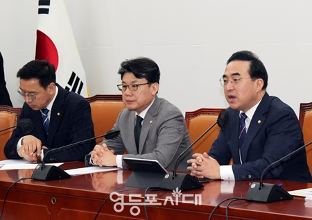 ▲박홍근 원내대표가 7일 국회에서 열린 원내대책회의 모두 발언에서 “대통령의 오기와 독선이 결코 국민의 상식과 양심을 이길 수 없다”라고 강조하고 있다. Ⓒ영등포시대