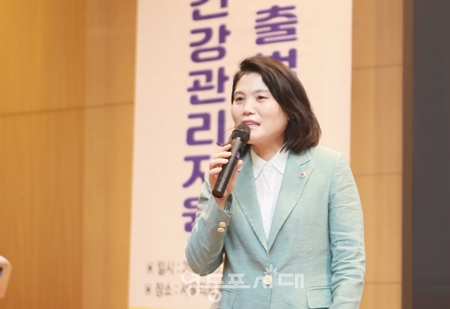 ▲박춘선 서울시의회 저출생 인구절벽 대응 특별위원회 위원장