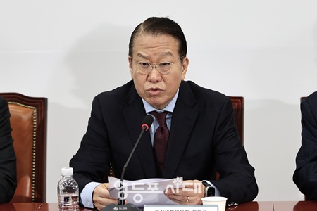 ▲권영세 국민의힘 비상대책위원장이 10일 서울 여의도 국회에서 열린 최고위원회의에서 발언하고 있다. ©김정현 기자