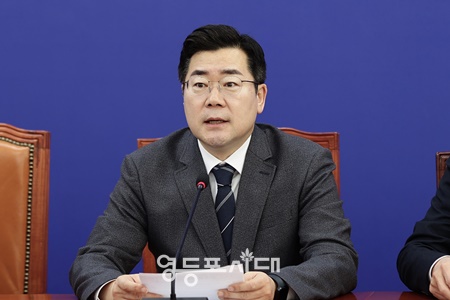 ▲박찬대 더불어민주당 원내대표가 13일 국회에서 열린 정책조정회의에서 발언하고 있다. ©김정현 기자