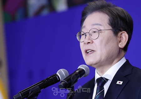 ▲이재명 민주당 제21대 대통령 후보가 4월 30일 오후 국회의원회관 대회의실에서 제21대 대통령 선거 ‘진짜 대한민국’ 중앙선거대책위원회 출범식 모두 발언에서 “오늘보다 나은 희망 있는 나라 만들겠다”라고 다짐하고 있다. Ⓒ영등포시대