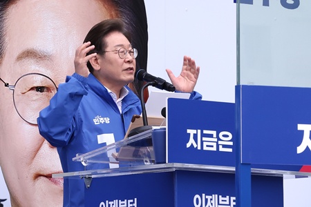 ▲이재명 더불어민주당 대통령 후보가 5월 19일 오후 서울 영등포구 타임스퀘어 광장에서 열린 영등포구 유세에서 발언하고 있다. ⓒ영등포시대