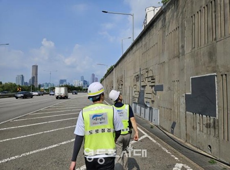 ▲자동차전용도로 안전점검. /이미지=서울시 제공