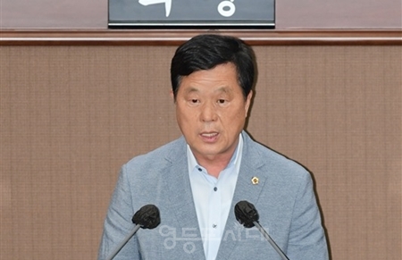 ▲서울 시민의 건강증진과 여가문화 활성화를 위해 ‘서울특별시 파크골프 진흥 조례’ 제정안을 대표 발의한 김원중 시의원/이미지=서울시의회 홈페이지 갈무리 