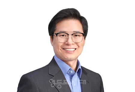 ▲이승훈 더불어민주당 전국소상공인위원회 수석부위원장(현)/김민석 국회의원 특보