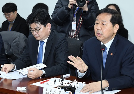 ▲구윤철 경제부총리가 “법 위반이 발생하는 경우, 무관용 원칙으로 할 수 있는 최대한 조처를 하겠다”라고 강조하고 있다. Ⓒ영등포시대 