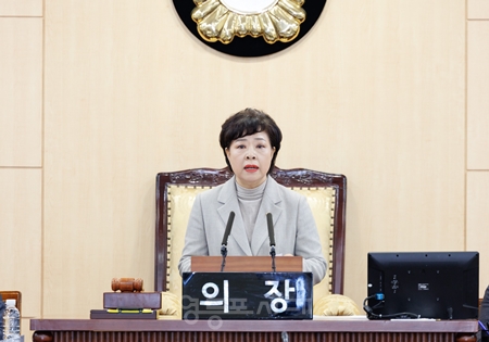 ▲영등포구의회 정선희 의장이 제268회 임시회 폐회를 선언하고 있다.Ⓒ영등포구의회