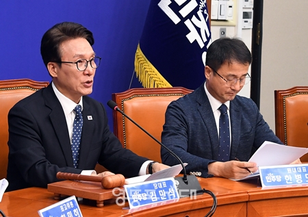 ▲김민석 대표가 21일 국회에서 열린 최고위원회의 모두 발언에서 “경찰의 수사 역량을 끌어 올려야 한다”고 강조하고 있다. ⓒ영등포시대 